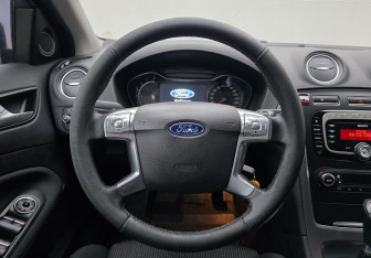 Подержанный автомобиль Ford Mondeo Sedan 2012 года (12 фото)