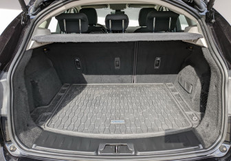 Подержанный автомобиль Jaguar E-Pace 2020 года (15 фото)