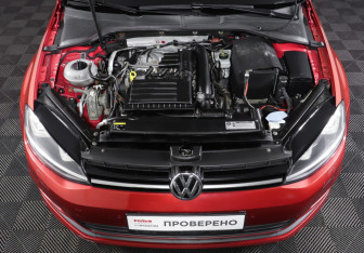 Подержанный автомобиль Volkswagen Golf Hatchback 2014 года (9 фото)