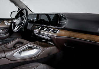 Подержанный автомобиль Mercedes-Benz GLE 2022 года (2 фото)