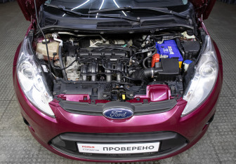 Подержанный автомобиль Ford Fiesta Hatchback 2011 года (9 фото)