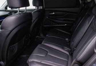 Подержанный автомобиль Hyundai Santa Fe 2022 года (11 фото)