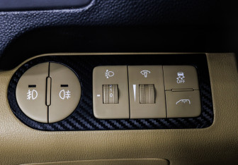 Подержанный автомобиль Hyundai H-1 2016 года (12 фото)