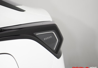 Подержанный автомобиль Zeekr 001 2024 года (25 фото)