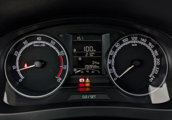 Подержанный автомобиль Skoda Rapid Liftback 2019 года (16 фото)