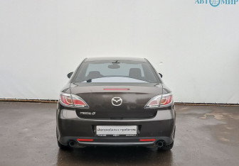 Подержанный автомобиль Mazda 6 Sedan 2010 года (6 фото)