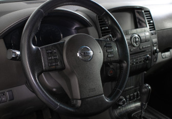 Подержанный автомобиль Nissan Pathfinder 2010 года (13 фото)