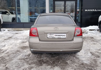 Подержанный автомобиль Toyota Avensis Sedan 2007 года (6 фото)