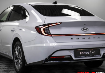 Подержанный автомобиль Hyundai Sonata 2020 года (23 фото)