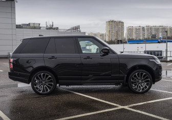 Подержанный автомобиль Land Rover Range Rover 2018 года (5 фото)