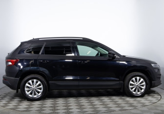 Подержанный автомобиль Skoda Karoq 2020 года (4 фото)