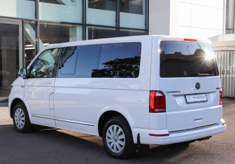 Подержанный автомобиль Volkswagen Caravelle 2019 года (6 фото)
