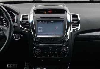 Подержанный автомобиль Kia Sorento 2013 года (12 фото)