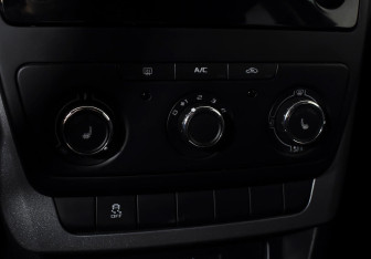 Подержанный автомобиль Skoda Yeti 2018 года (14 фото)