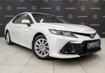 Подержанный автомобиль Toyota Camry Sedan 2021 года (3 фото)
