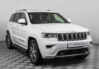 Подержанный автомобиль Jeep Grand Cherokee 2019 года (3 фото)