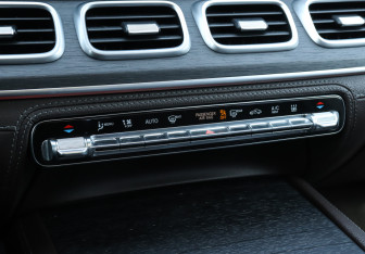 Подержанный автомобиль Mercedes-Benz GLE 2019 года (14 фото)
