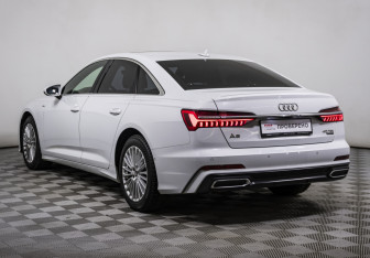 Подержанный автомобиль Audi A6 Sedan 2020 года (7 фото)