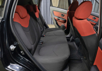 Подержанный автомобиль Kia Soul 2011 года (12 фото)