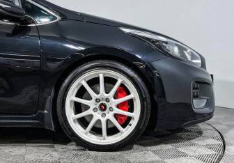 Подержанный автомобиль Kia Ceed GT 2017 года (25 фото)