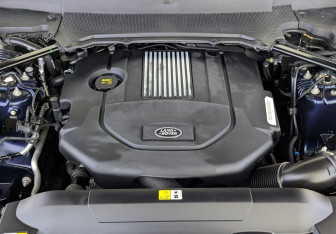 Подержанный автомобиль Land Rover Range Rover 2021 года (9 фото)