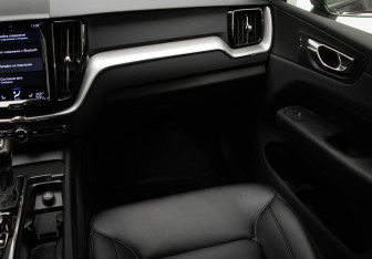 Подержанный автомобиль Volvo XC60 2019 года (25 фото)