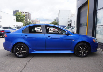 Подержанный автомобиль Mitsubishi Lancer Sedan 2011 года (4 фото)