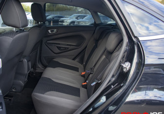 Подержанный автомобиль Ford Fiesta Sedan 2018 года (10 фото)