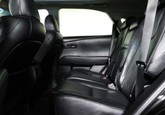 Подержанный автомобиль Lexus RX 2015 года (12 фото)