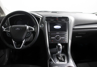 Подержанный автомобиль Ford Mondeo Sedan 2019 года (7 фото)