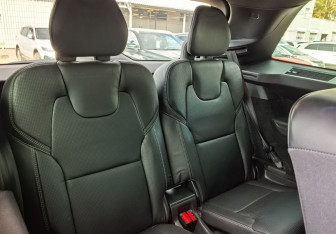 Подержанный автомобиль Volvo XC90 2018 года (16 фото)