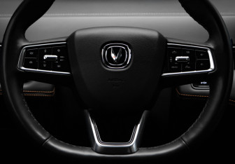 Подержанный автомобиль Changan UNI-K 2024 года (10 фото)