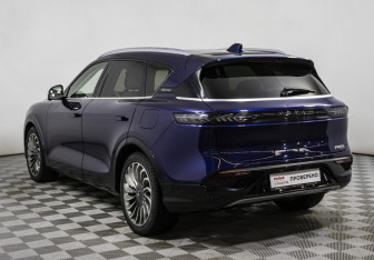 Подержанный автомобиль Voyah Free 2023 года (7 фото)