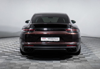 Подержанный автомобиль Porsche Panamera Wagon 2019 года (6 фото)