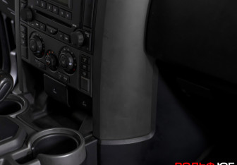 Подержанный автомобиль Land Rover Discovery 2005 года (15 фото)