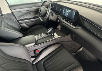 Подержанный автомобиль FAW Bestune T55 2023 года (10 фото)