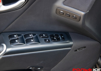 Подержанный автомобиль Hyundai Grandeur 2007 года (17 фото)