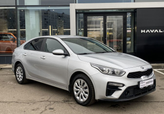 Подержанный автомобиль Kia Cerato Sedan 2021 года (3 фото)