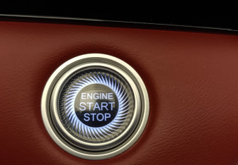 Подержанный автомобиль Exeed RX 2023 года (17 фото)