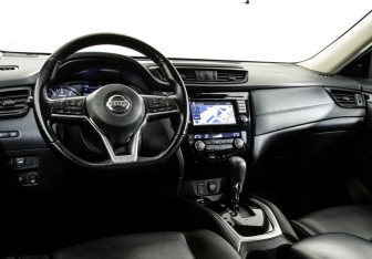 Подержанный автомобиль Nissan X-Trail 2020 года (9 фото)