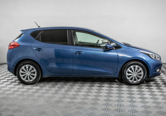 Подержанный автомобиль Kia Ceed Hatchback 2014 года (4 фото)