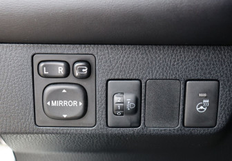 Подержанный автомобиль Toyota RAV4 2016 года (12 фото)