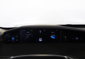 Подержанный автомобиль Changan UNI-K 2023 года (9 фото)