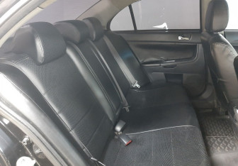 Подержанный автомобиль Mitsubishi Lancer Sedan 2007 года (11 фото)