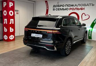 Подержанный автомобиль Geely Monjaro 2025 года (4 фото)