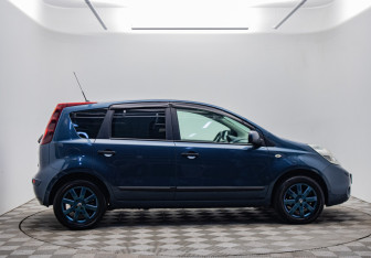 Подержанный автомобиль Nissan Note 2013 года (4 фото)