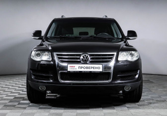 Подержанный автомобиль Volkswagen Touareg 2008 года (2 фото)