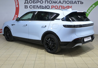 Подержанный автомобиль Voyah Free 2023 года (6 фото)