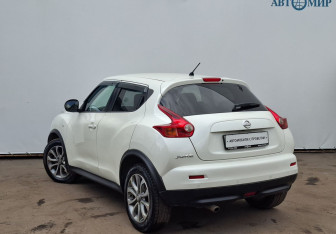 Подержанный автомобиль Nissan Juke 2013 года (7 фото)