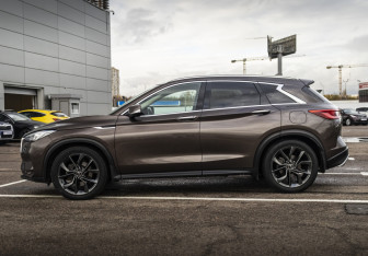 Подержанный автомобиль Infiniti QX50 2018 года (8 фото)